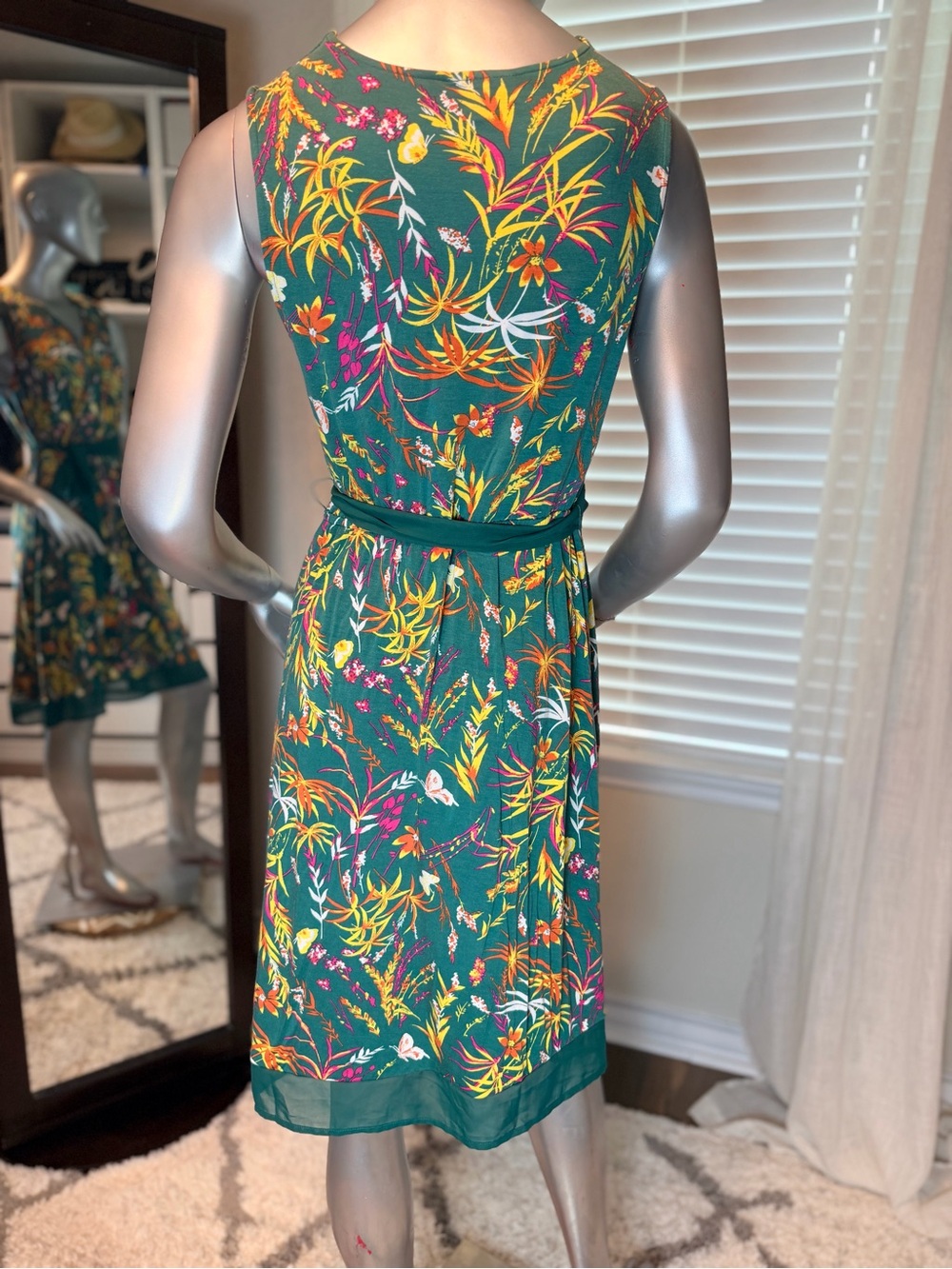 ModCloth Medium Green Tropical Floral Leaf Faux Wrap Dress Sleeveless Tie Waist - Picture 6 of 12